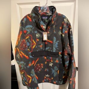 Patagonia Synchilla Anorak in Forest Floor/Black Ink color. Unisex fit, Men’s L